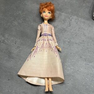 Disney Frozen 2 Anna doll